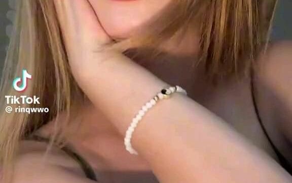 Video Iclik – Hot Tiktoker Itskey Toge Colmek Minta Kontol